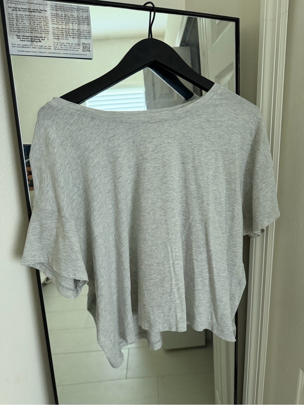 lululemon athletica Light Gray Cropped Swing Tee